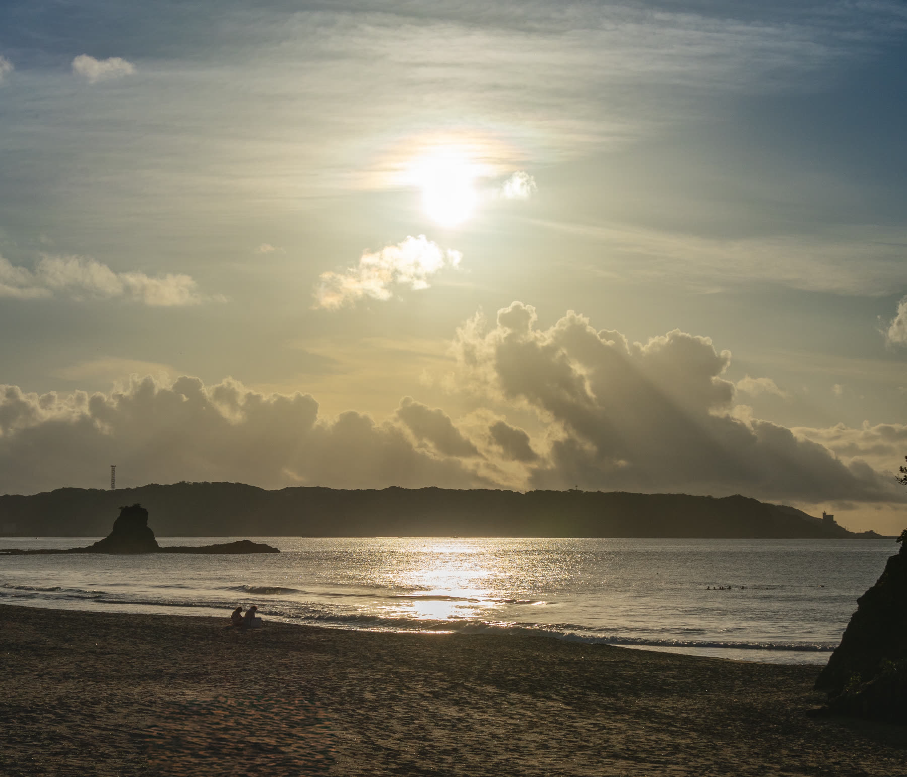 Late sun on the sand